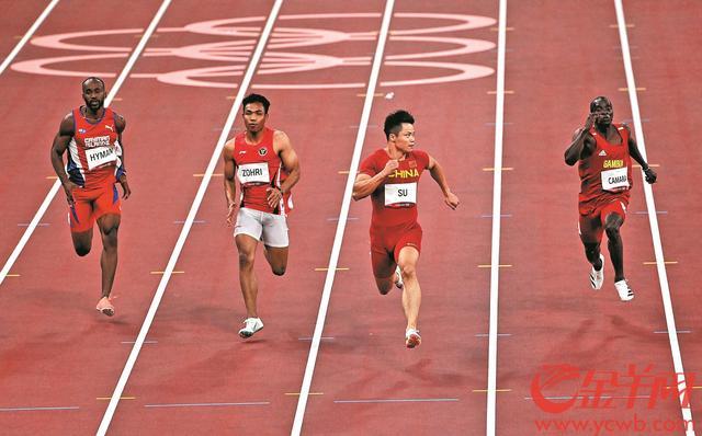 三亿体育体育网站入口-冲刺瞬间惊心动魄,选手触碰终点线的简单介绍