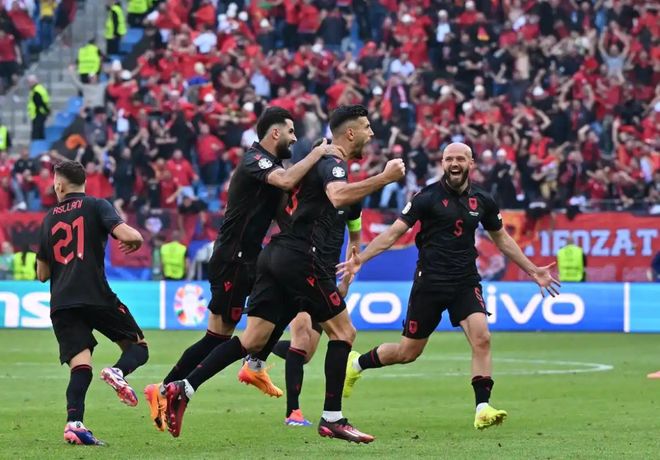 塞尔维亚足球甲级别球队迎来新一轮比赛备战中