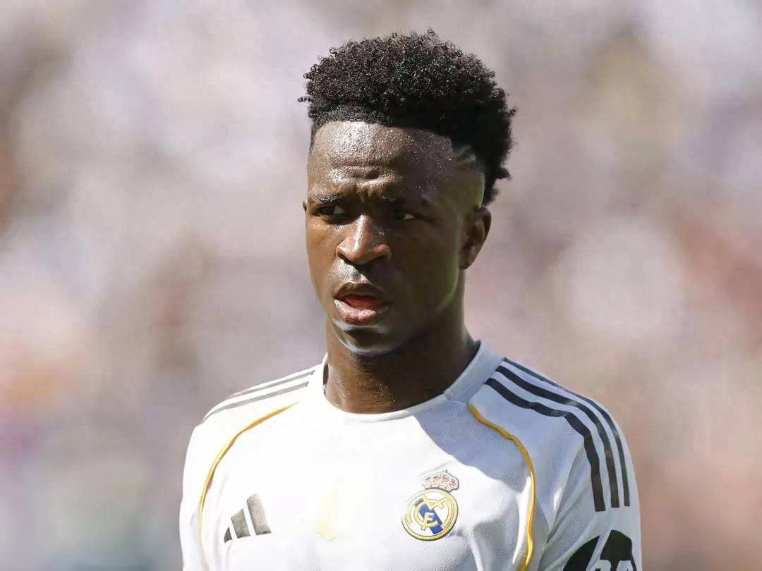 三亿体育体育在线-巴西联赛遭暂停，球员集体罢赛抗议