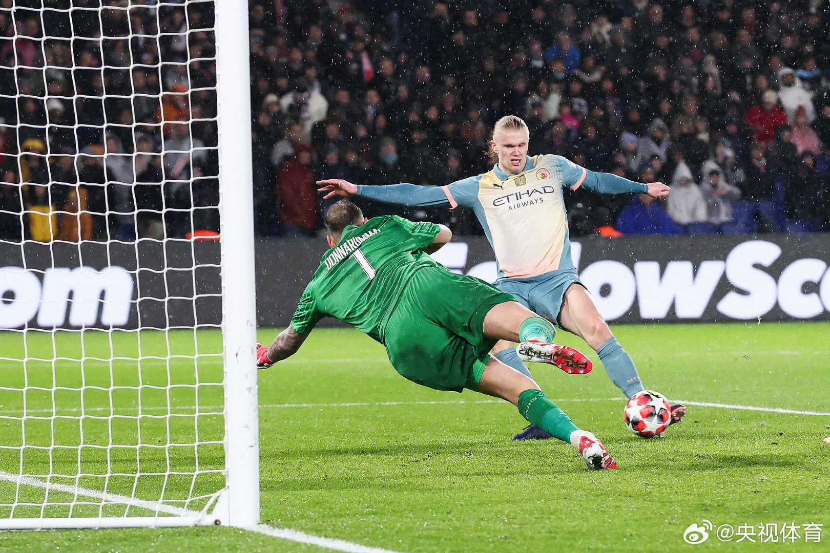 曼城客场大败亚特兰大，惜失欧冠四强的简单介绍