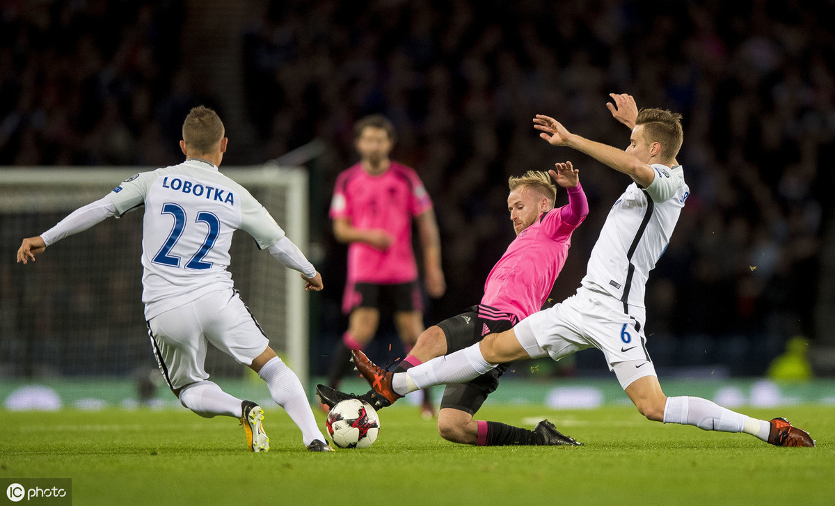 保加利亚客场惜败捷克，暂时排名小组倒数第一的简单介绍