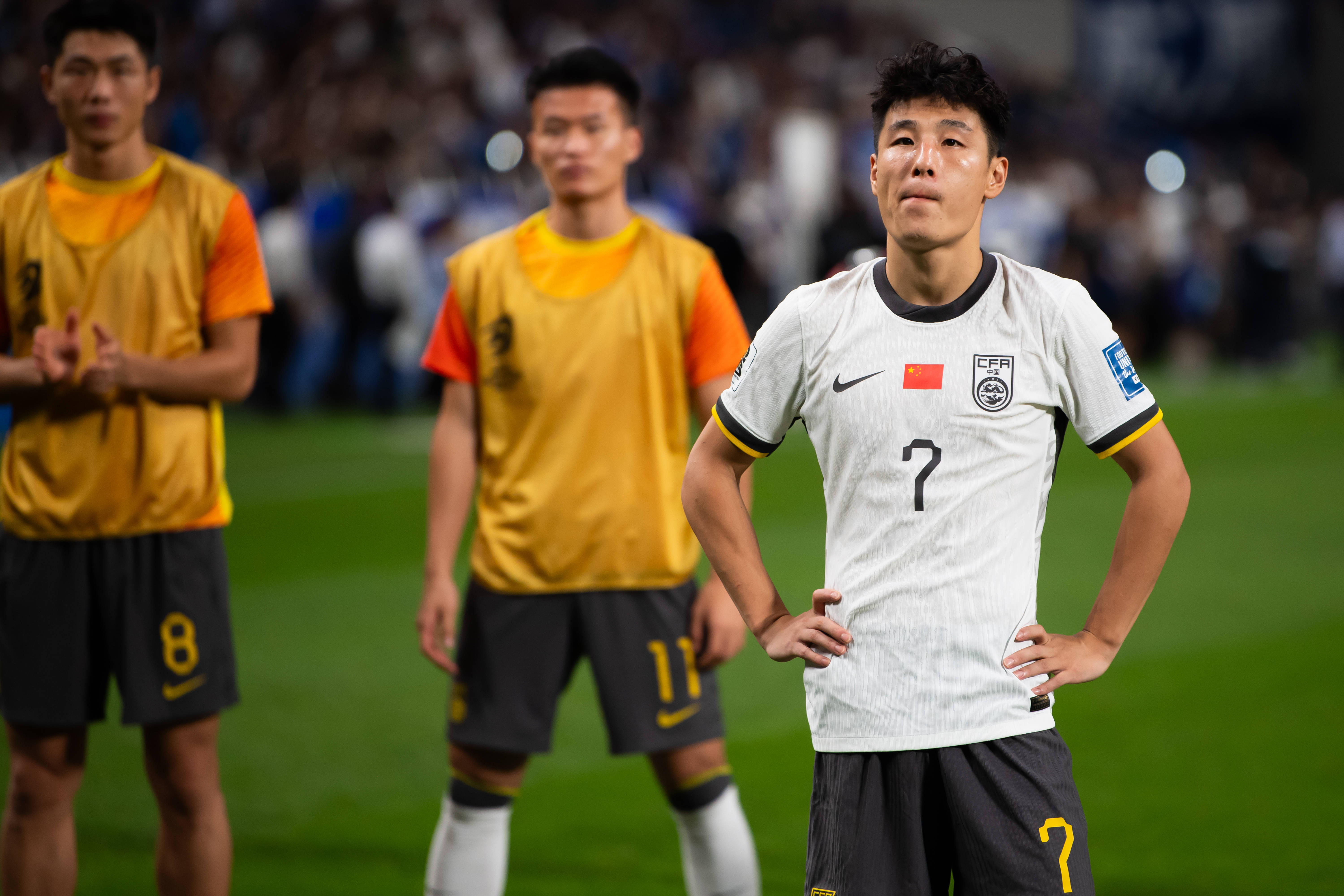 中国足球俱乐部在球场上的对抗