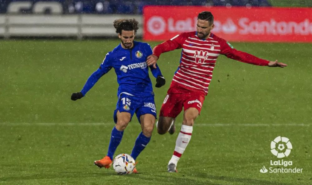 三亿体育体育在线-瓦朗谢纳夺冠欢乐,跻身积分榜前列的简单介绍