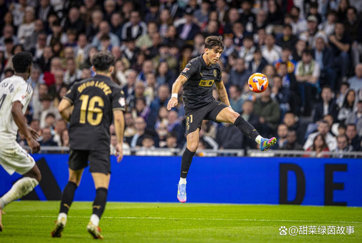 瓦伦西亚遭遇连败，教练组调整阵型