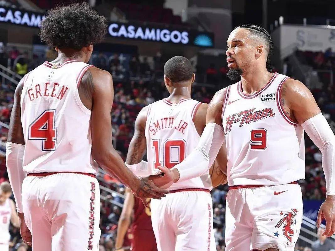 三亿体育体育登录入口-火箭不敌马刺遭遇失利