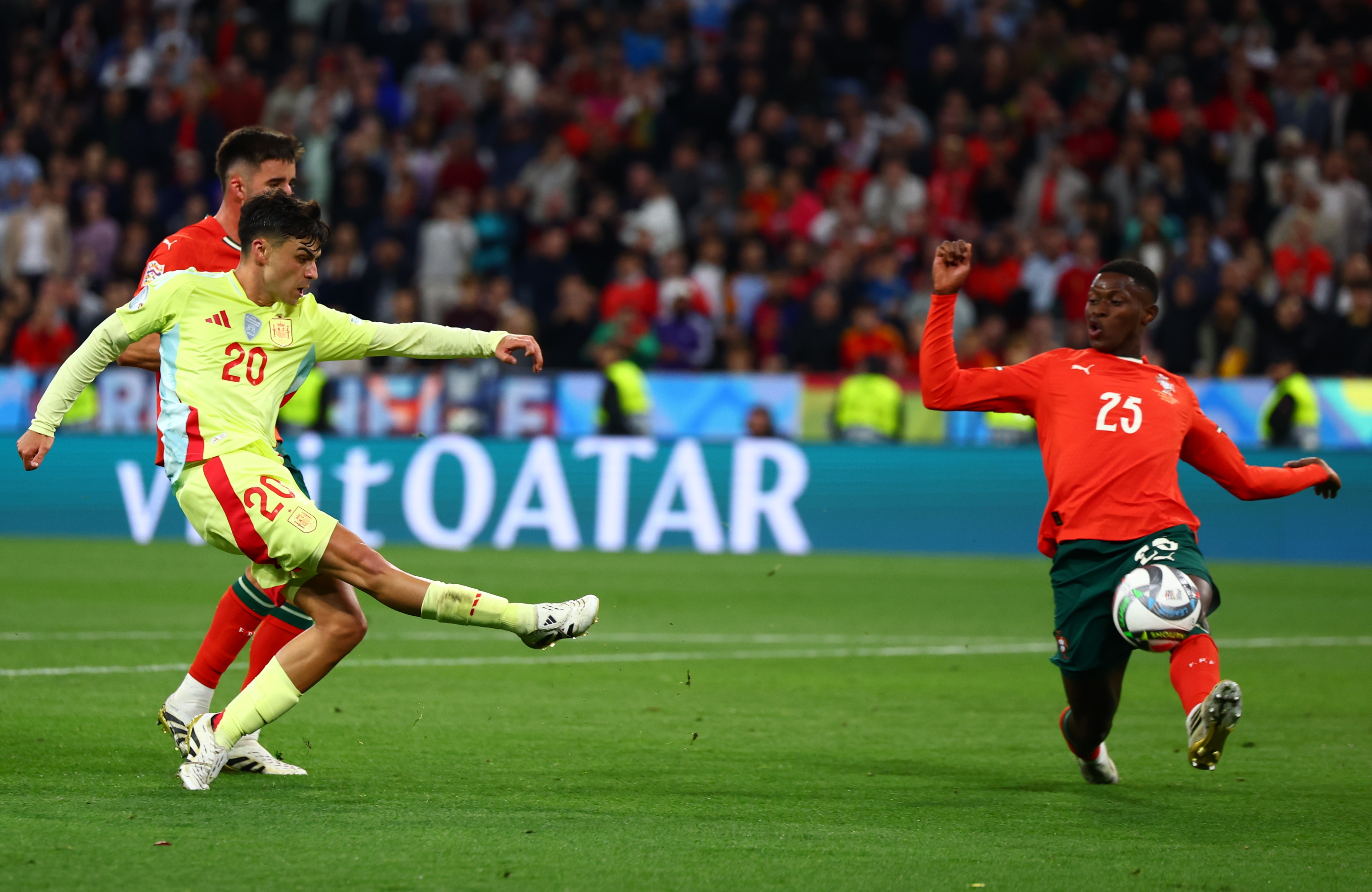 关于荷兰国家队备战葡萄牙强霸主之争的信息