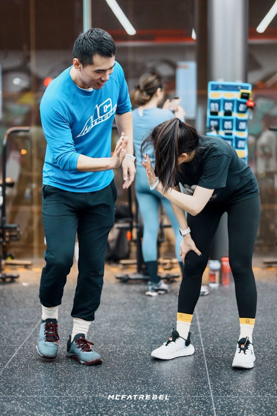 关于体育大赛赛况激动人心：团队协作展现默契的信息